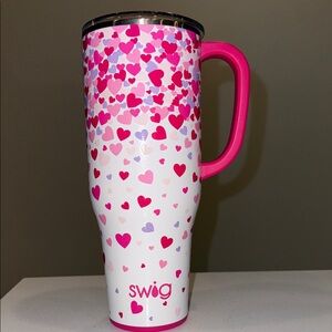 Swig Falling in Love 40oz